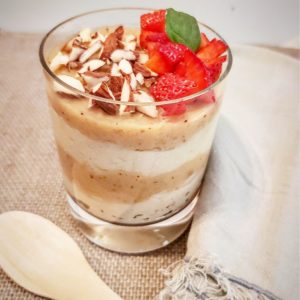 Crema di miglio, mele e mandorle